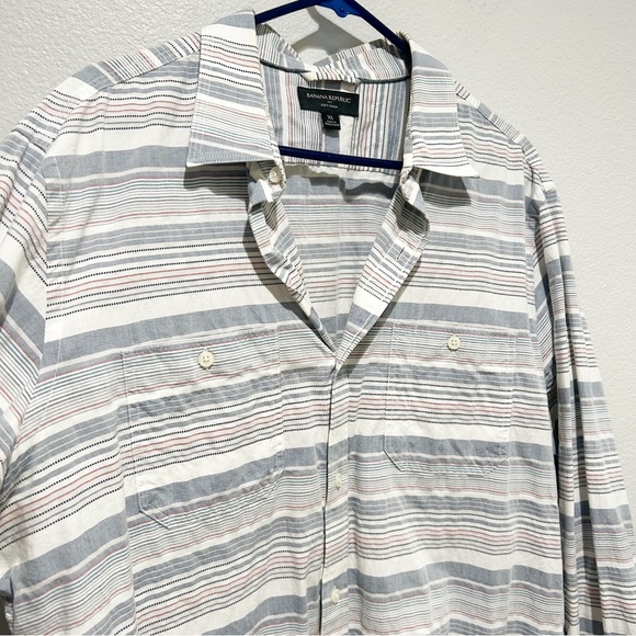 Banana Republic thin stripe soft wash button down men’s shirt - Picture 2 of 8